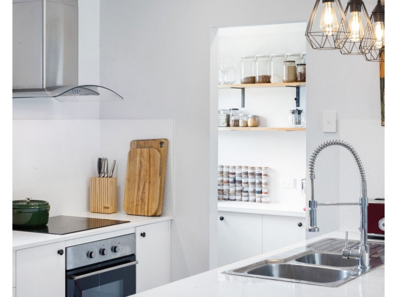 8 Holberton Street, Zillmere QLD 4034