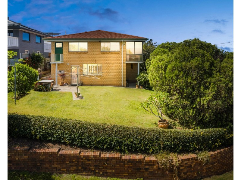 2 Geraldine Street, Wavell Heights QLD 4012