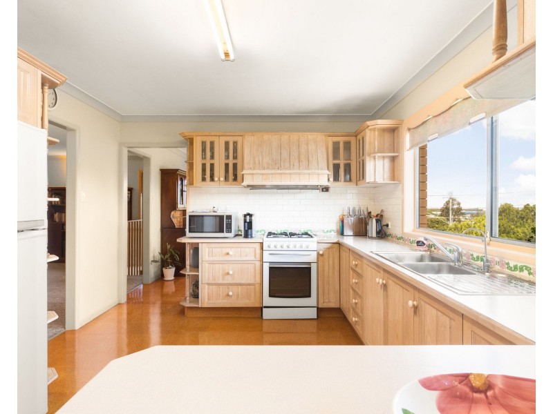 2 Geraldine Street, Wavell Heights QLD 4012