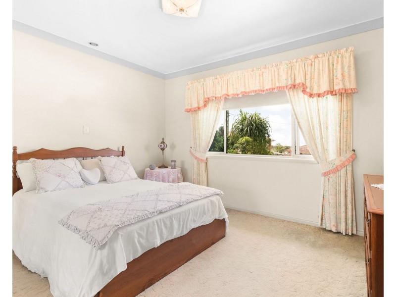 2 Geraldine Street, Wavell Heights QLD 4012