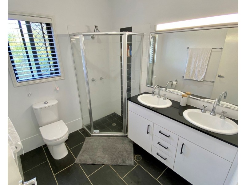 129 Baskerville Street, Brighton QLD 4017