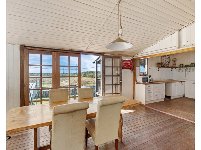 27 Palmer Parade, Strathpine QLD 4500