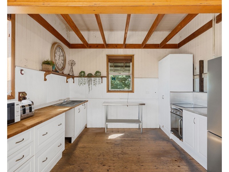 27 Palmer Parade, Strathpine QLD 4500