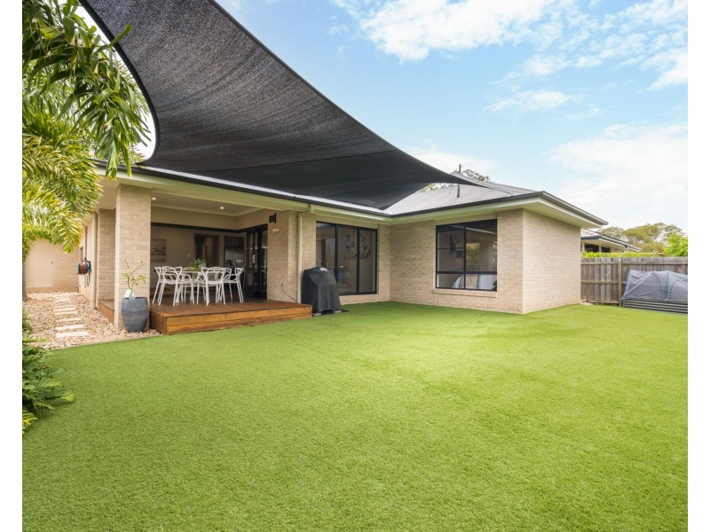 17 Hinton Crescent, Mango Hill QLD 4509