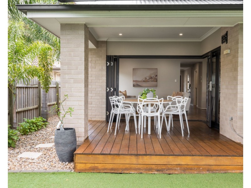 17 Hinton Crescent, Mango Hill QLD 4509