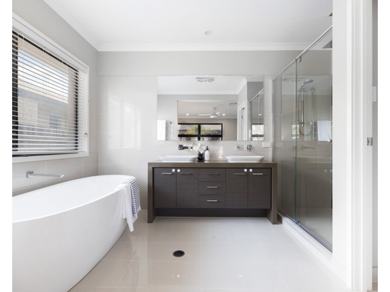 17 Hinton Crescent, Mango Hill QLD 4509