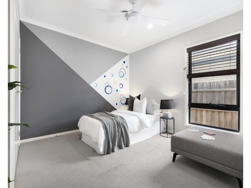 17 Hinton Crescent, Mango Hill QLD 4509