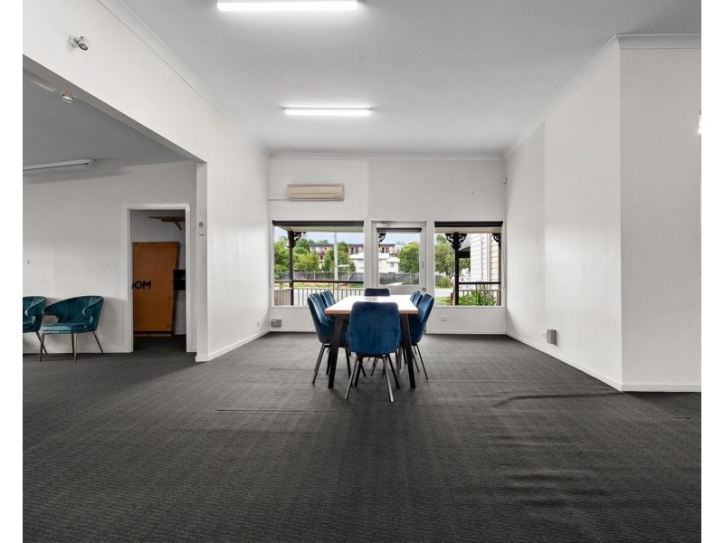 211 Old Cleveland Road, Coorparoo QLD 4151