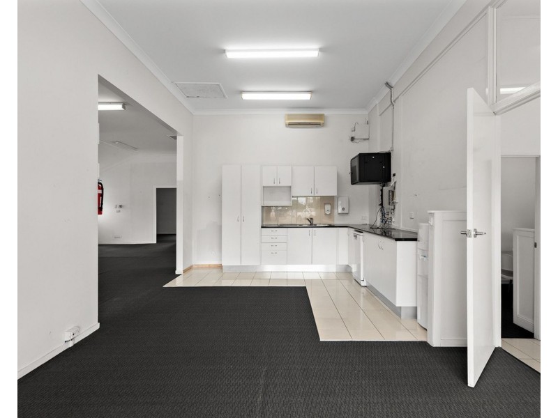 211 Old Cleveland Road, Coorparoo QLD 4151