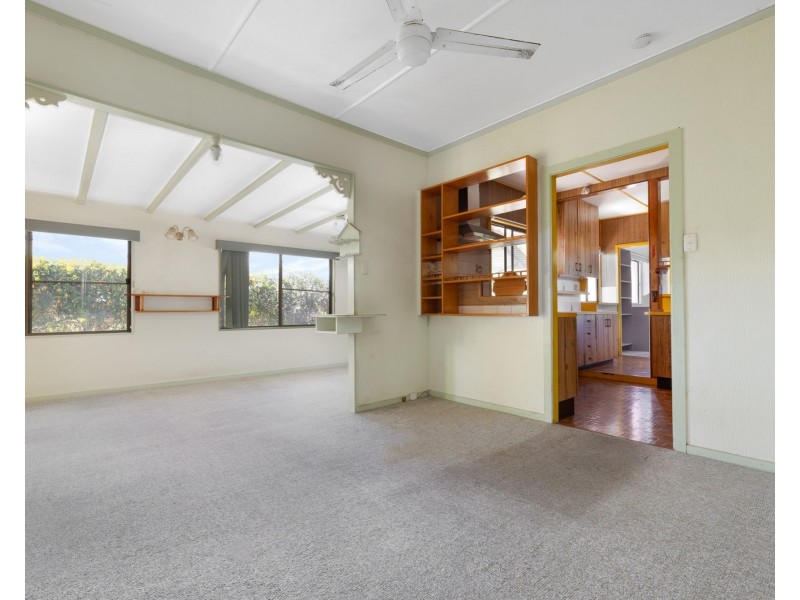 17 Gordon Street, Brighton QLD 4017