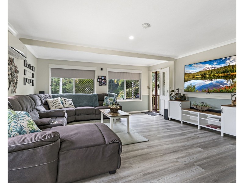 10 Colleen Street, Lawnton QLD 4501