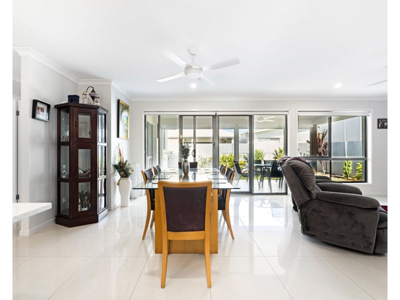 5 Burgundy Court, Caloundra West QLD 4551