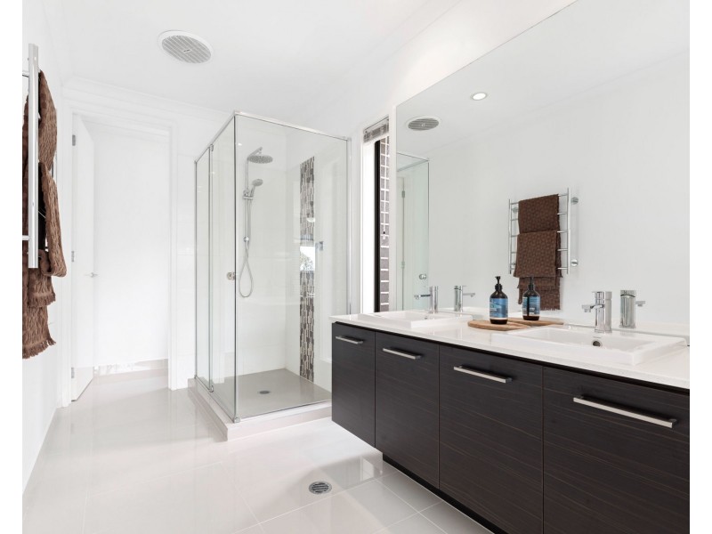 27 Hinton Crescent, Mango Hill QLD 4509