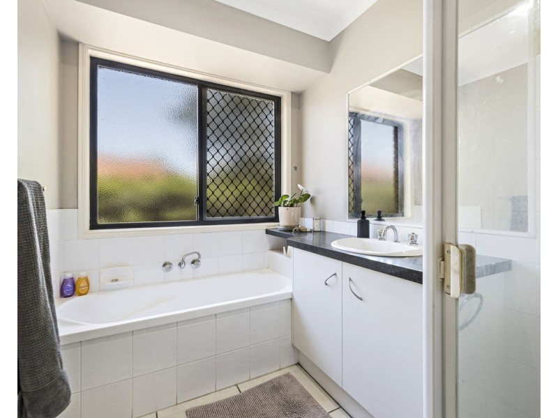 15 Wentworth Place, Narangba QLD 4504