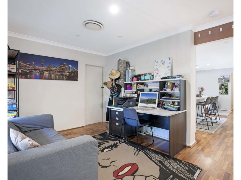 95 Cambridge Crescent, Fitzgibbon QLD 4018