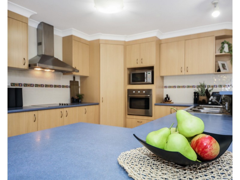 10 Redford Crescent, Mcdowall QLD 4053