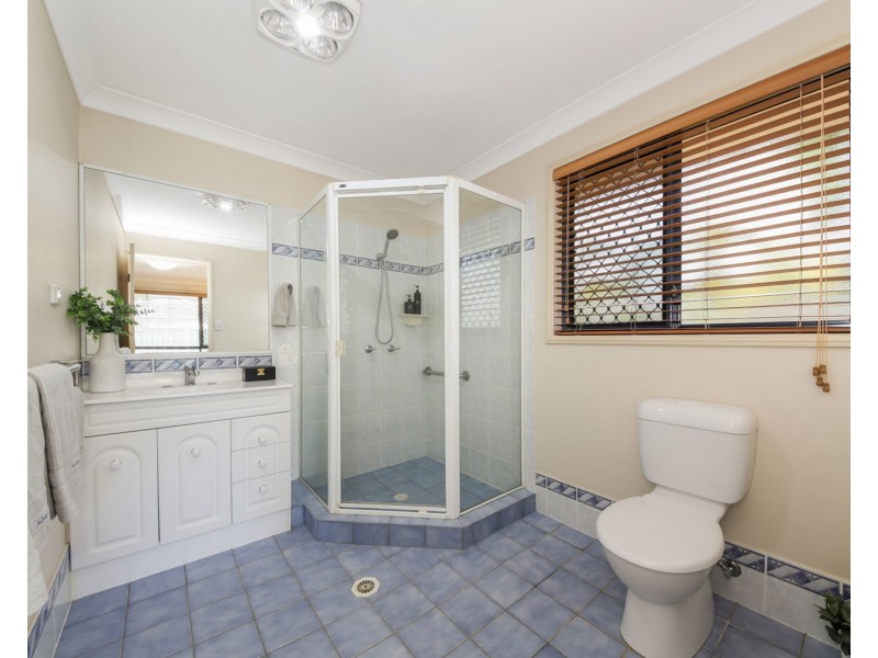 10 Redford Crescent, Mcdowall QLD 4053