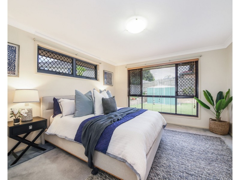 10 Redford Crescent, Mcdowall QLD 4053