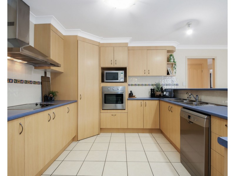 10 Redford Crescent, Mcdowall QLD 4053