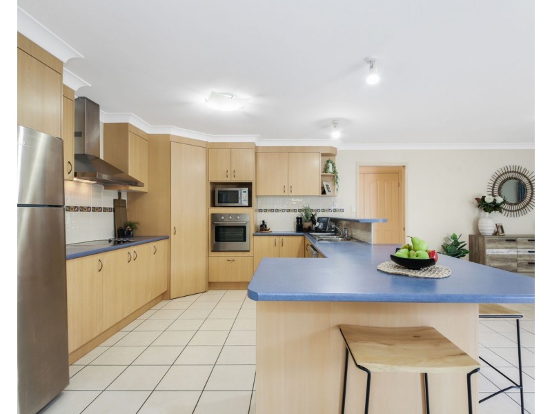 10 Redford Crescent, Mcdowall QLD 4053