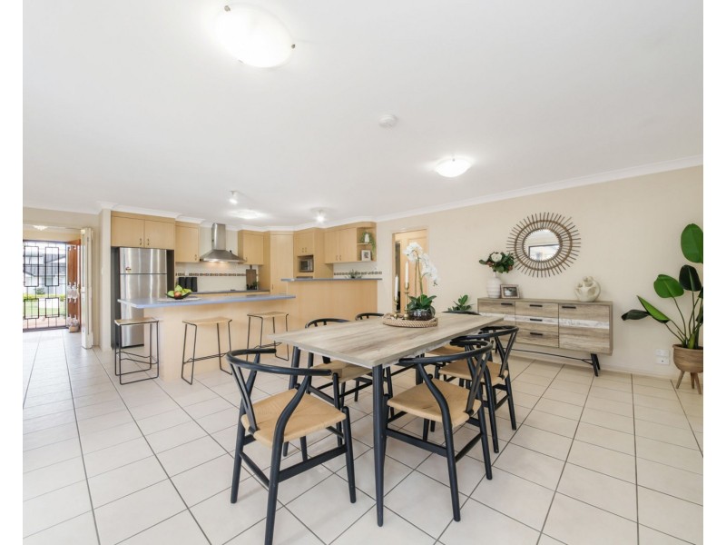 10 Redford Crescent, Mcdowall QLD 4053