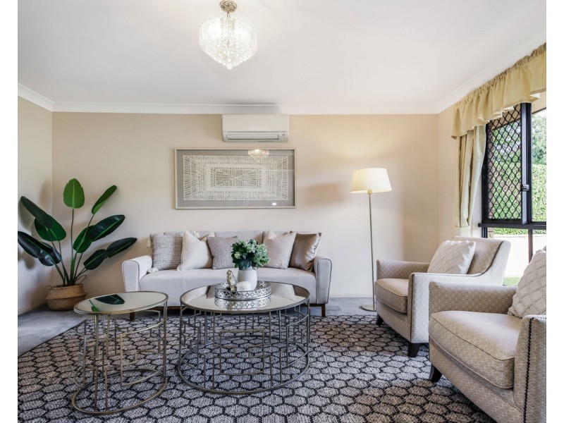 10 Redford Crescent, Mcdowall QLD 4053