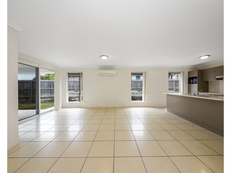 8 Winlock Street, Warner QLD 4500