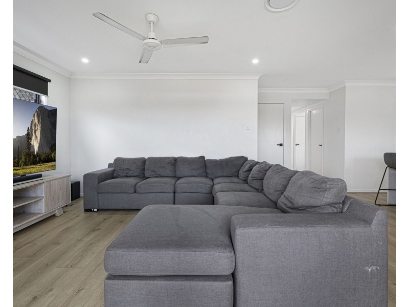 112 Halpine Parade, Warner QLD 4500
