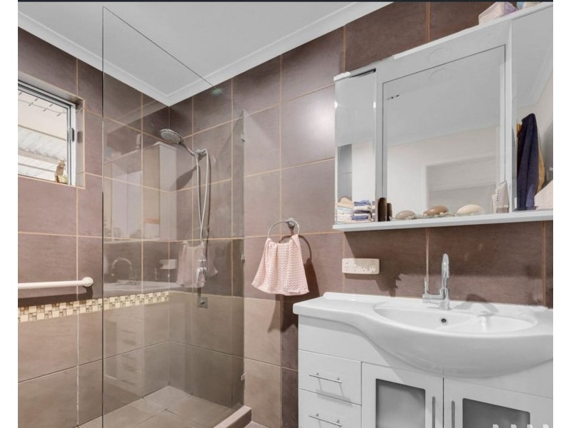 8 Poplar Place, Kallangur QLD 4503