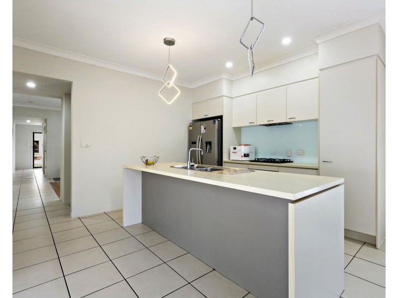 7 Surrey Close, Bald Hills QLD 4036