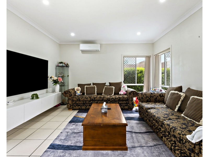 7 Surrey Close, Bald Hills QLD 4036