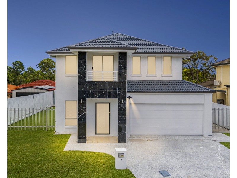 7 Surrey Close, Bald Hills QLD 4036