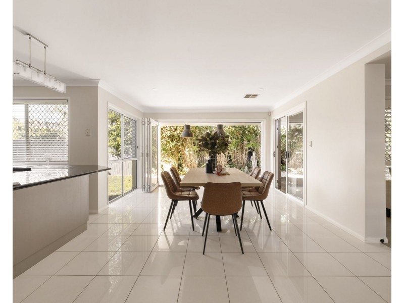 16 Pontiac Circuit, Warner QLD 4500