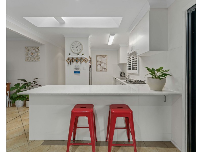 27 Roscommon Road, Boondall QLD 4034