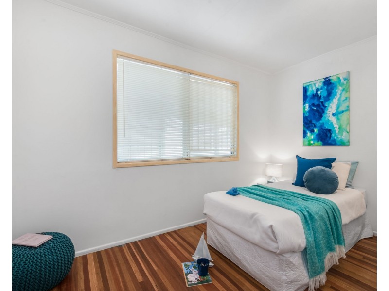 972 South Pine Road, Everton Hills QLD 4053