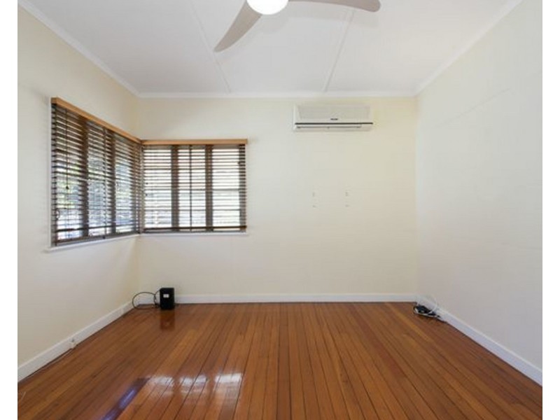28 Hodgkinson Street, Chermside QLD 4032