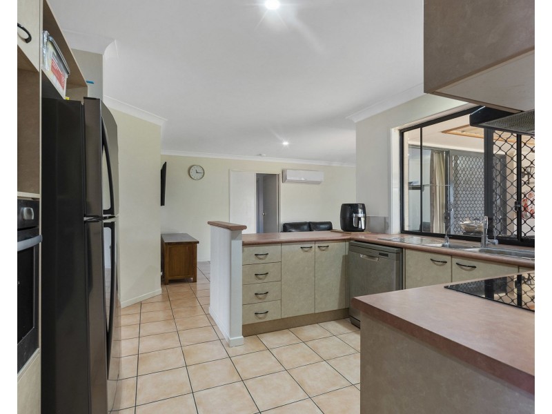 1 Greendale Place, Bracken Ridge QLD 4017