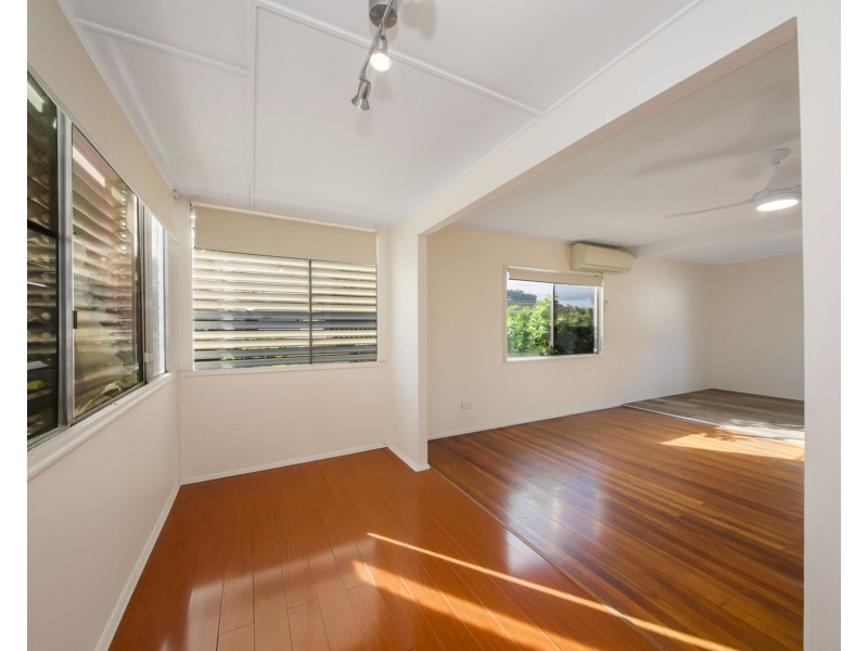 59 Hedge Street, Strathpine QLD 4500