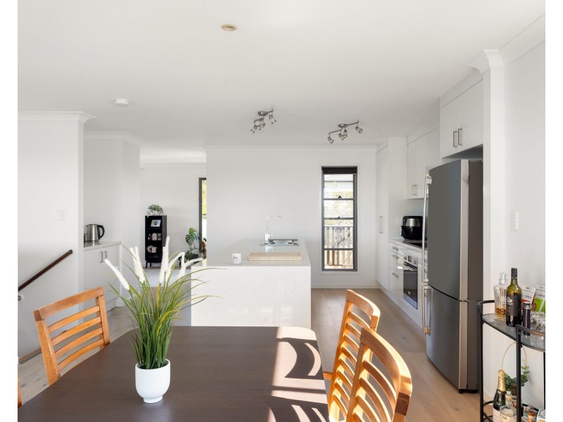 6 Capel Street, Brighton QLD 4017