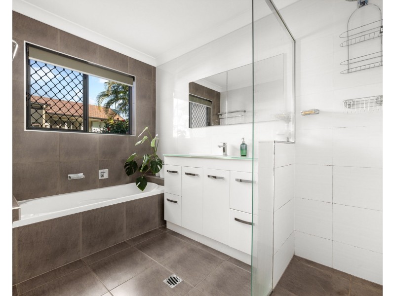 6 Capel Street, Brighton QLD 4017