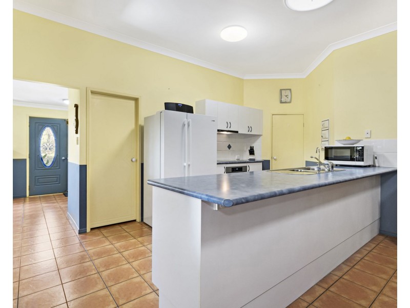 6 Cheshire Close, Bray Park QLD 4500