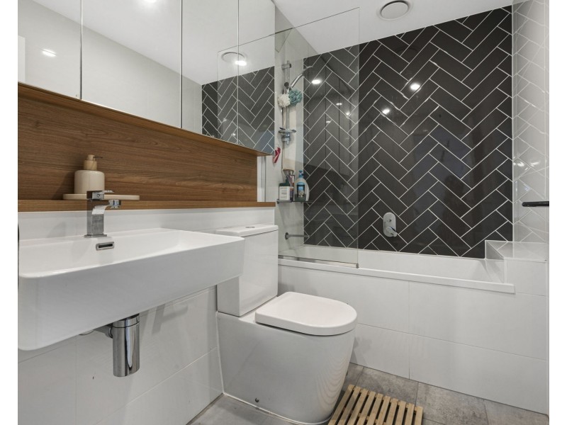 206/10 Curwen Terrace, Chermside QLD 4032