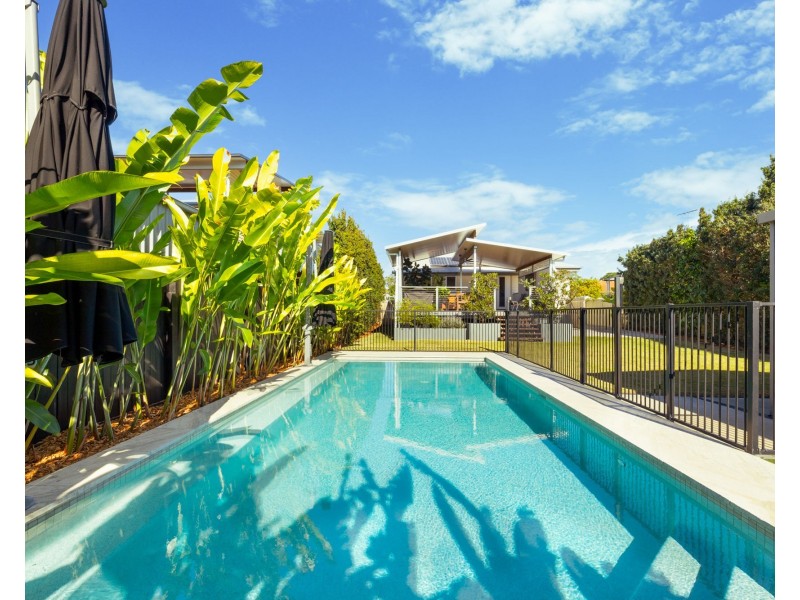 98 Dunne Street, Brighton QLD 4017
