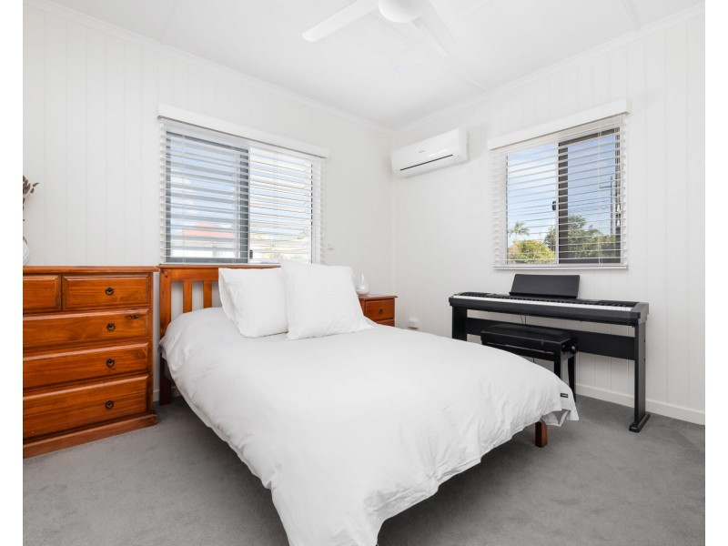 98 Dunne Street, Brighton QLD 4017