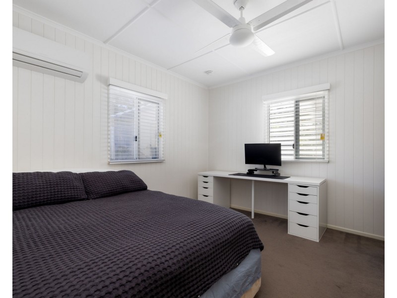 98 Dunne Street, Brighton QLD 4017