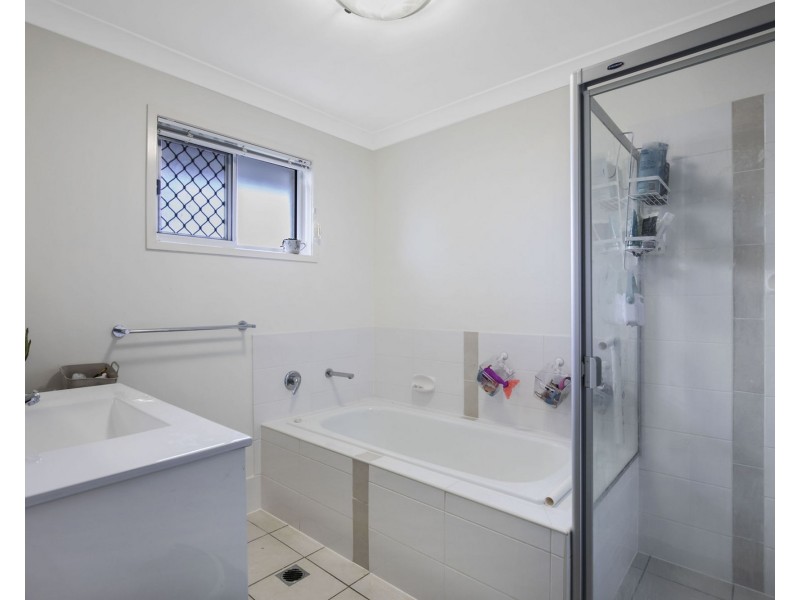 24/111 Cowie Road, Carseldine QLD 4034