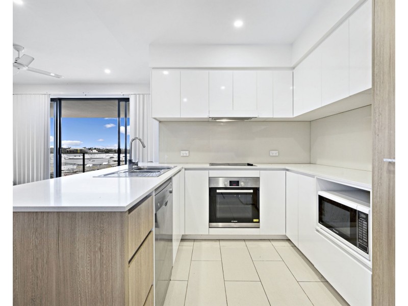 803/27 Kingsmill Street, Chermside QLD 4032