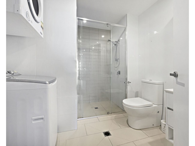 803/27 Kingsmill Street, Chermside QLD 4032