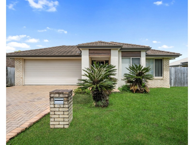 19 Dean Street, Bray Park QLD 4500