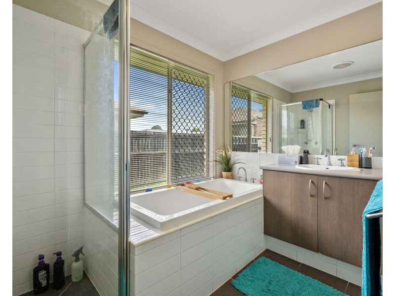 19 Dean Street, Bray Park QLD 4500